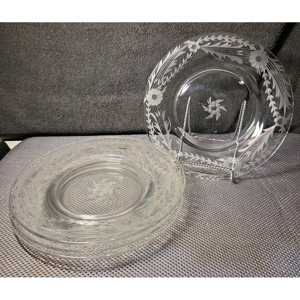 Set Of 4 Vntg Clear Glass Salad Plates With Etched Floral Design 8.5 In